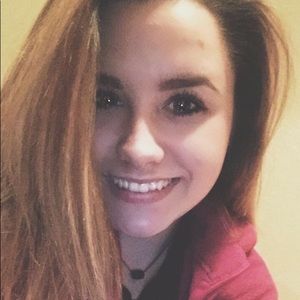 Meet your Posher, Halie